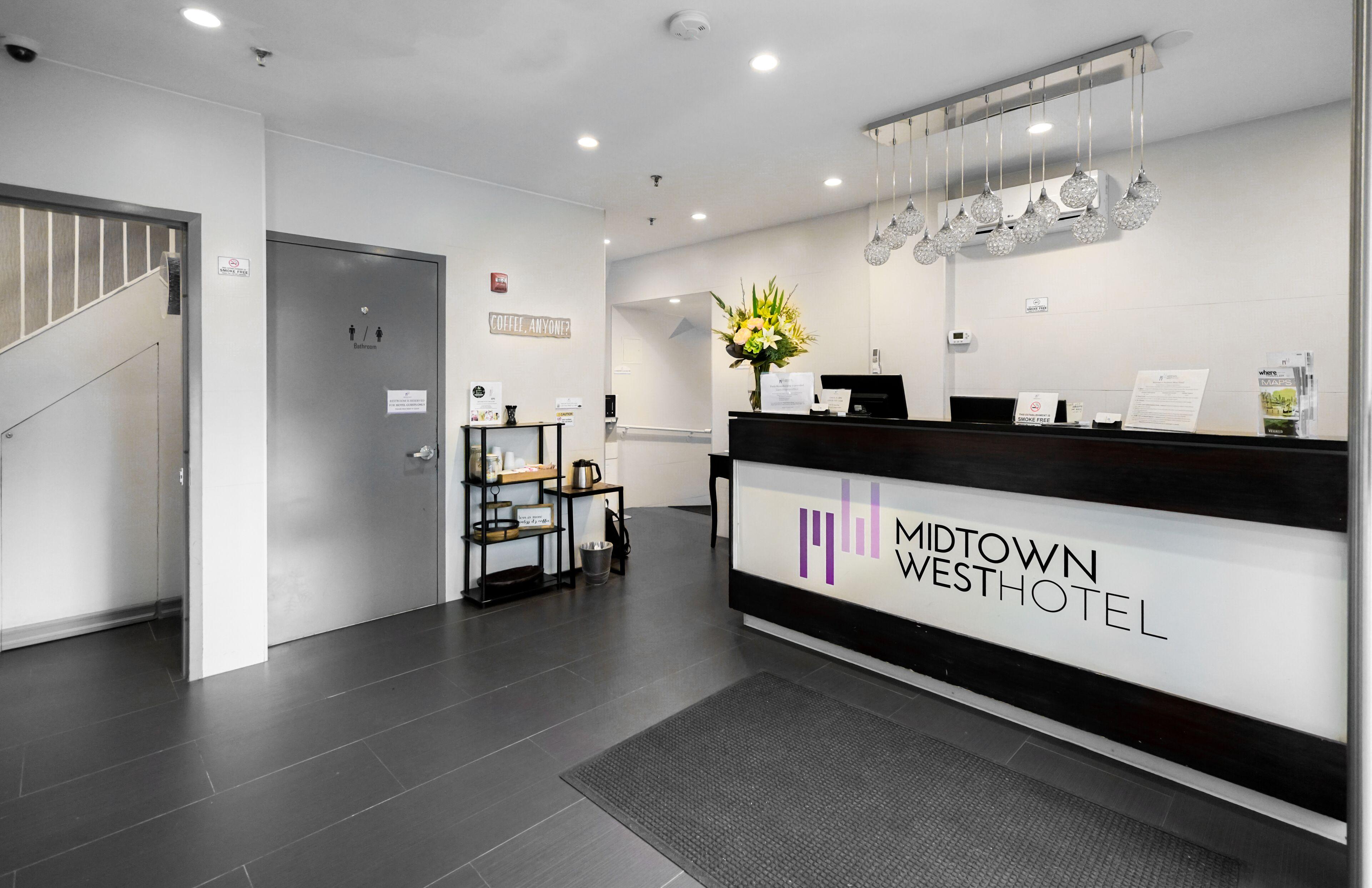 Staying in Midtown West: 8 Three-Star Hotels Compared