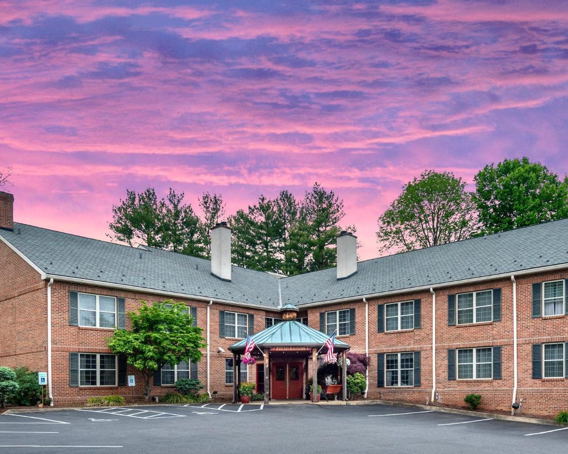 4 Top 3-Star Hotels Near Winterthur Museum for Easy Access