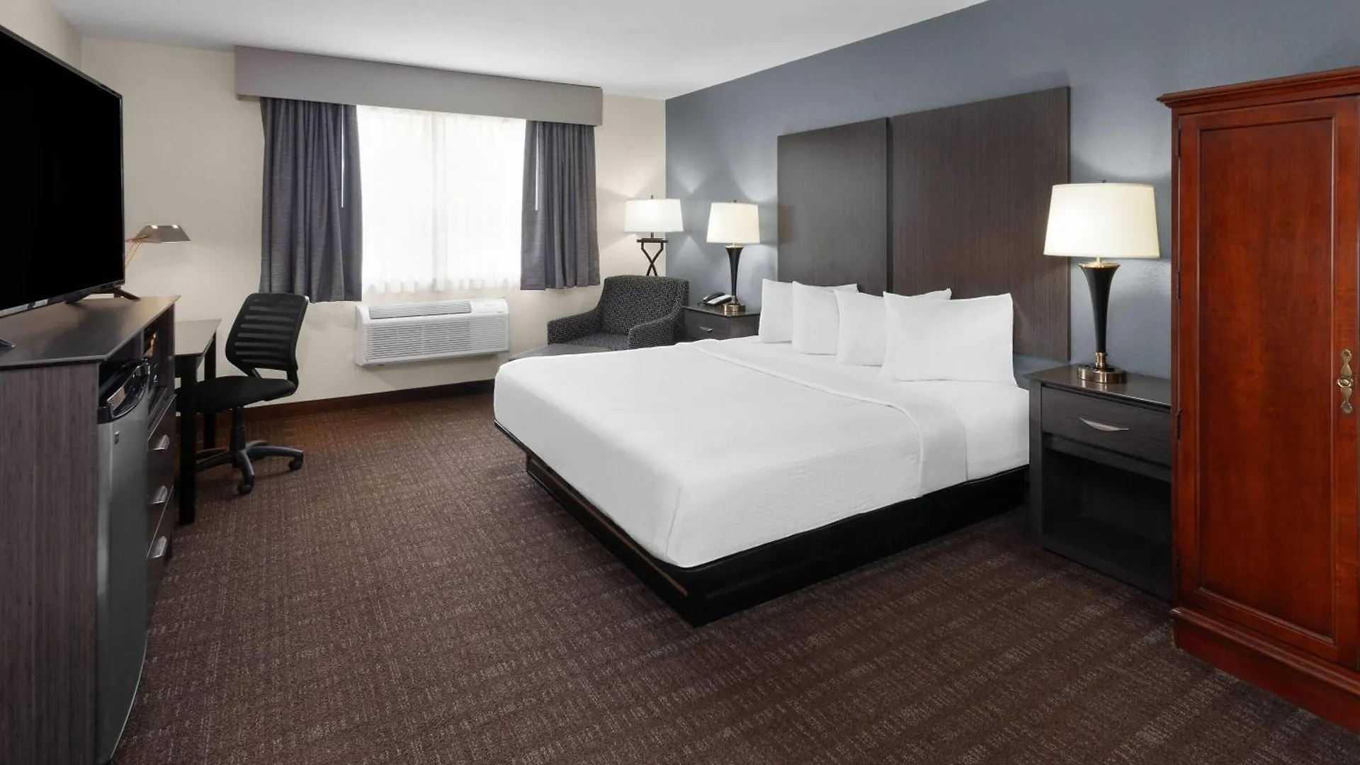 4 Top-Rated Romantic Hotels In Illinois For Couples