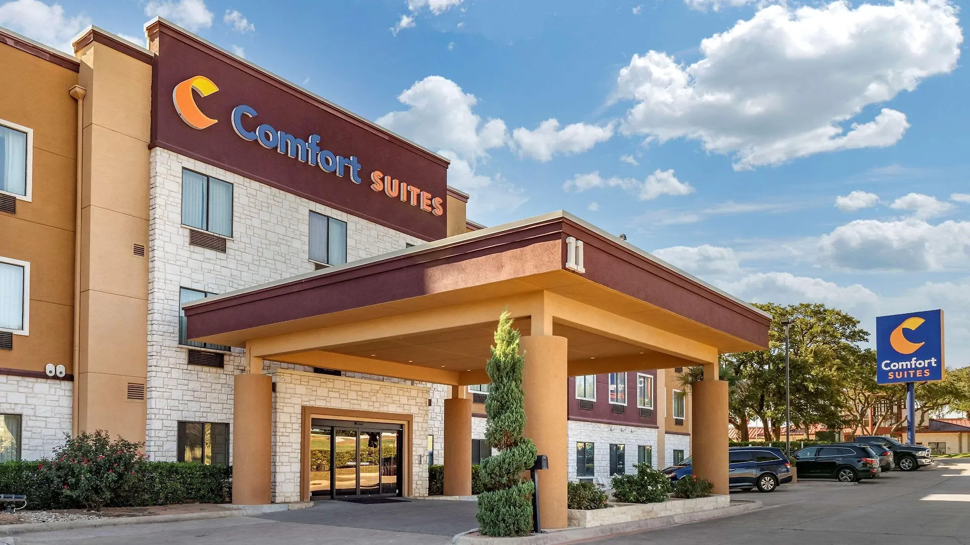 15 Central Hotels in Texas That Put You Close to Everything