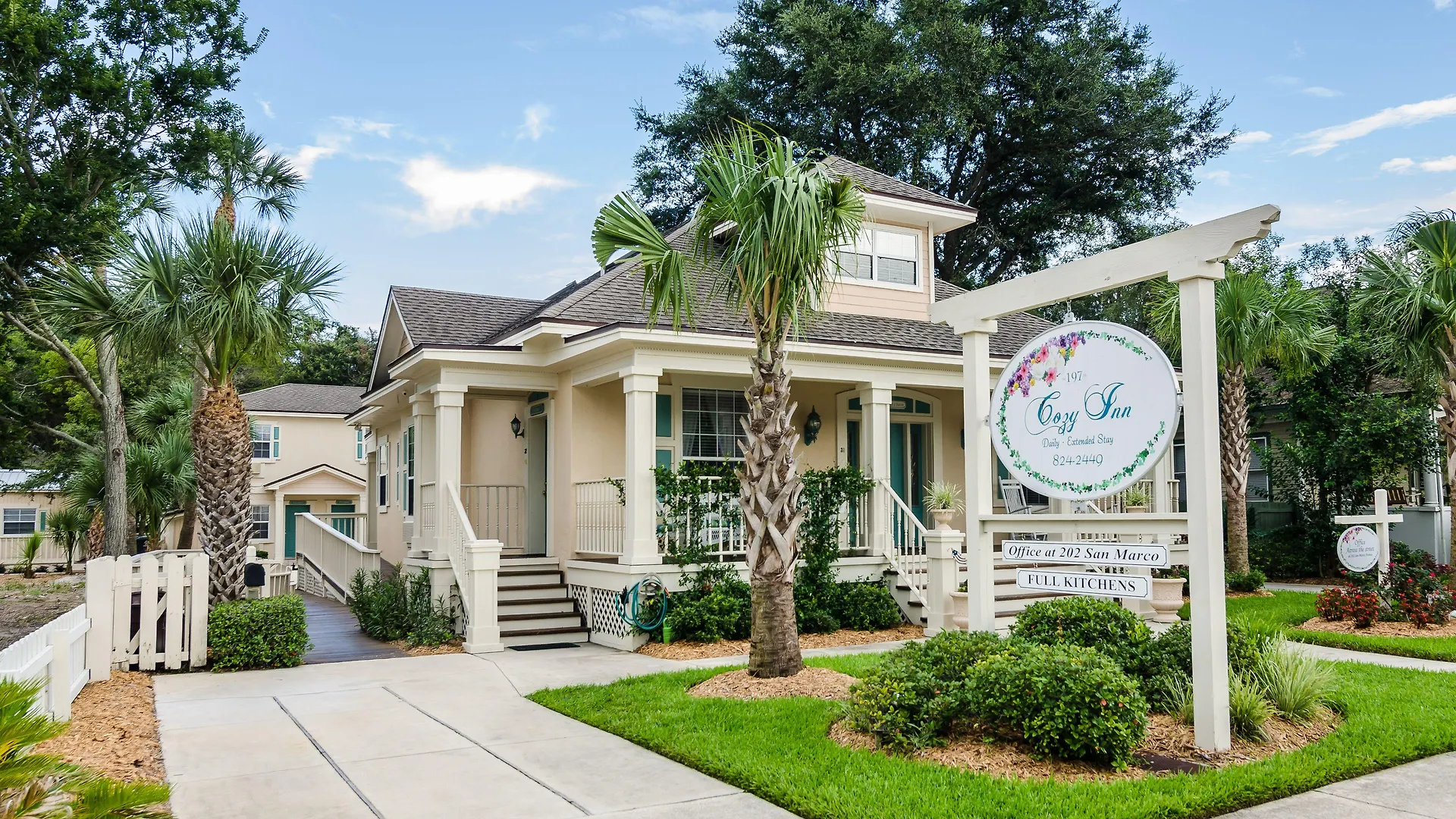 5 Budget Hotels Near Oldest Drugstore That Deliver Real Value