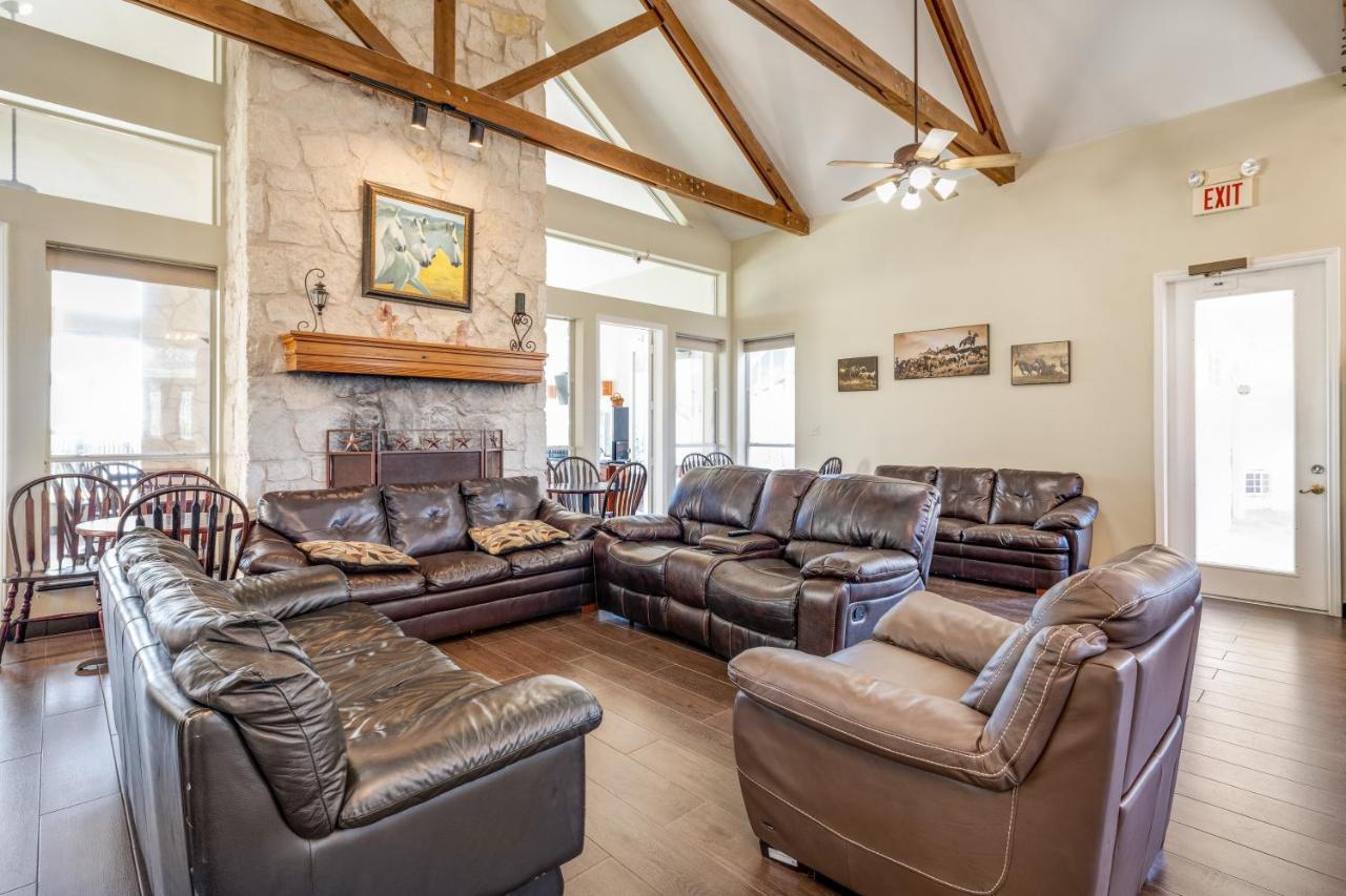 8 Family Hotels in Texas Wine Country Worth Booking