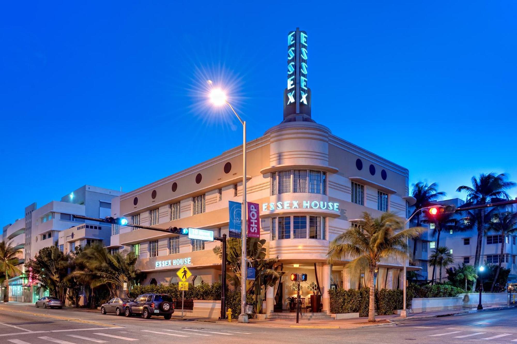 4 Central Miami Beach Hotels Near Pelican Harbor Marina Worth Booking